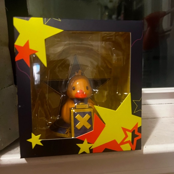 Quackity’s talent show duck figurine ! - Picture 1 of 4